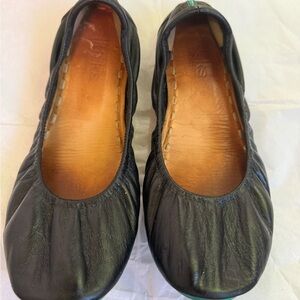 Tieks Black Leather Women's Flats - 8
